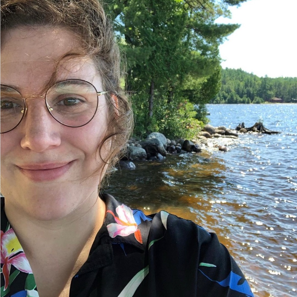 Meet your Posher, Dominique